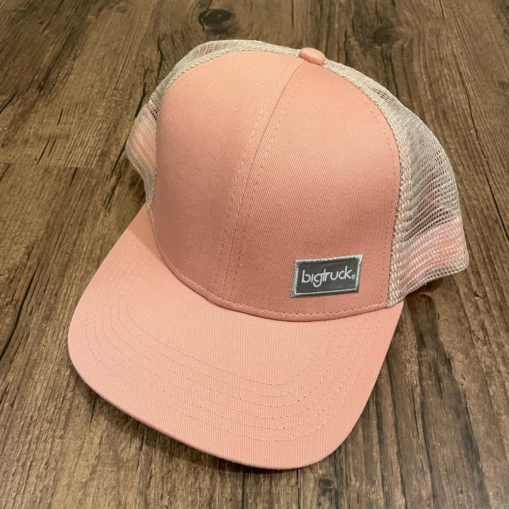 Big truck Pink hat